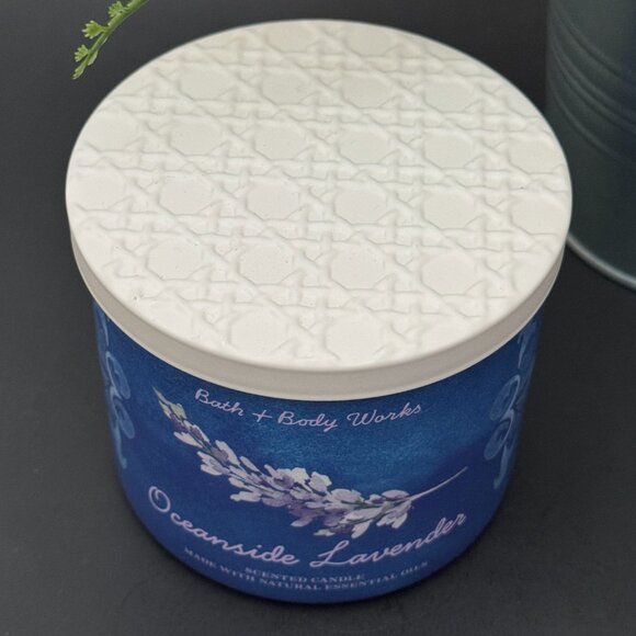 BBW Oceanside Lavender Bath & Body Works 3 Wick Candle - Picture 4 of 10
